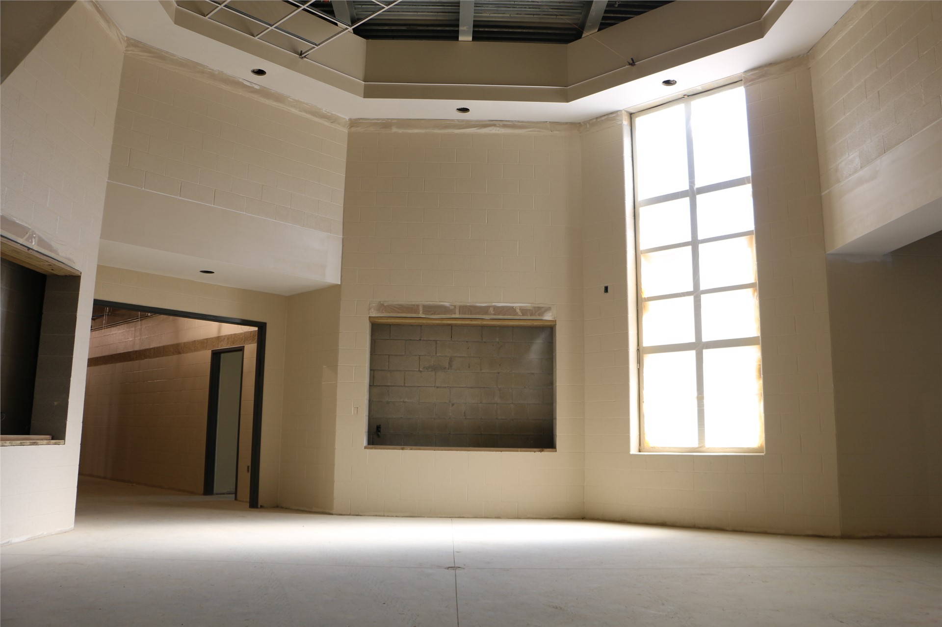 The rotunda connecting the Administrative Wing to the Athletic Wing (the hallway to the left goes towards the main office, academic classrooms, and the Arts Wing)